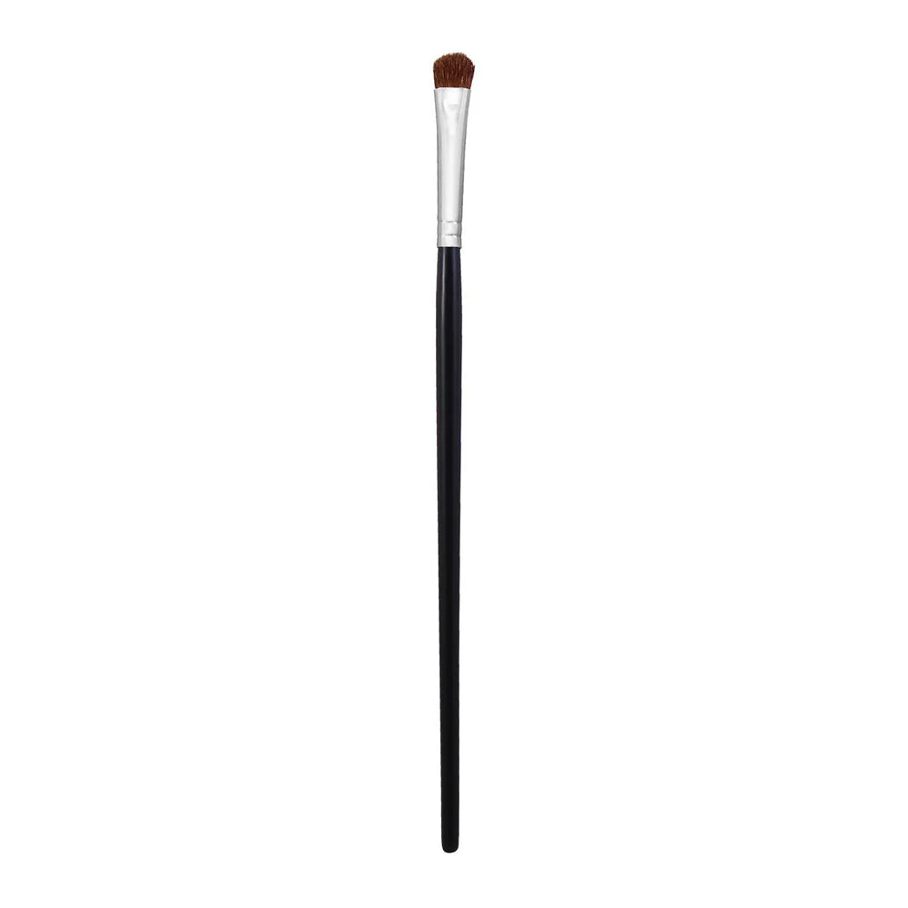 Morphe Brush M210- Small Chisel Fluff Brush