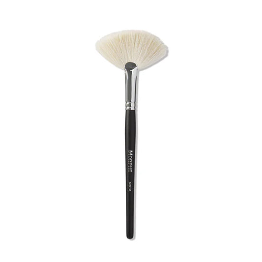 Morphe Brush M310- Large Soft Fan Highlighter Brush